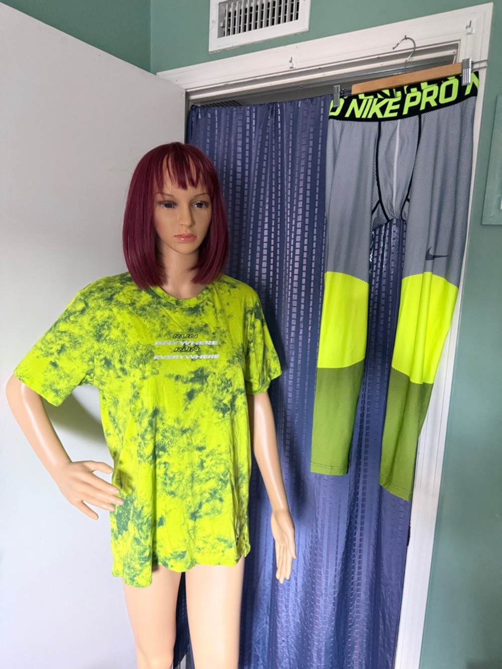Nike Pro Compression Tights L + Under Armour Tee M Neon Set